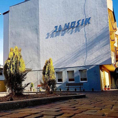 O.W.W Janosik Hotel Ustronie Morskie Exterior foto